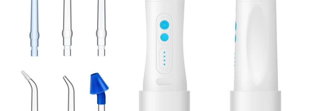 Water flosser with a set of interchangeable tips